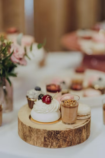 svadobny-catering-stara-lubovna-catering-na-svadbu-stara-lubovna-cake-bar-stara-lubovna-svadobne-vysluzky-stara-lubovna